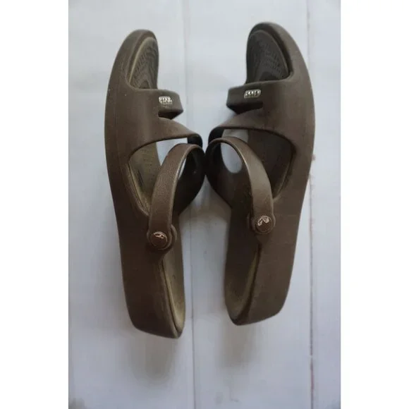 Crocs Women's Patricia Wedge Sandals in Brown - Size 8 - Picture 5 of 13